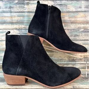 Two by Vince Camuto Black Ankle Booties